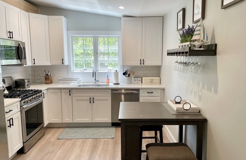 Springs Casa | Beautiful Home with walking distance to the beach, new 46ft pool! EV charger