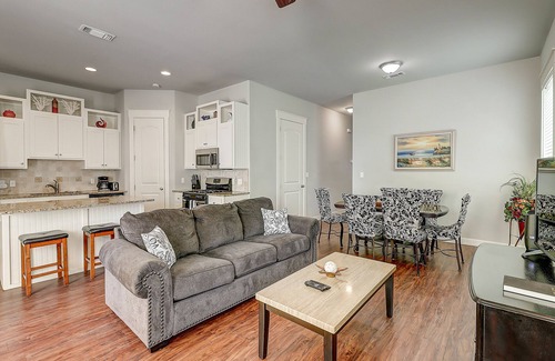 Sailhouse Casa | Beautiful home with pool, central AC, full kitchen, & washer/dryer