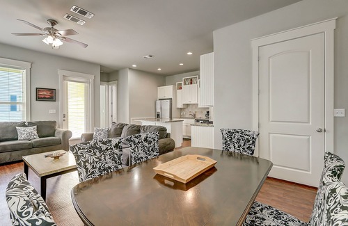 Sailhouse Casa | Beautiful home with pool, central AC, full kitchen, & washer/dryer