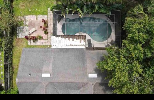 Poinciana Casa | Beautiful Home with Swimming Pool