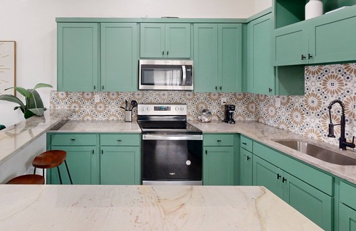 San Antonio Condominio | Beautiful home with great location, one block from Botanical Gardens