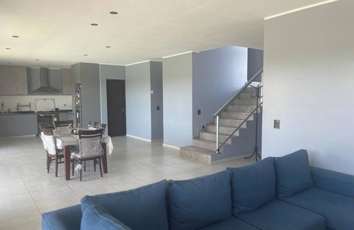 Guaymallen Casa | Hermosa casa para vacacionar, piscina para niños y adultos.