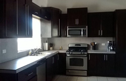 Kino Nuevo Casa | Hermosa casa en el lado de la playa