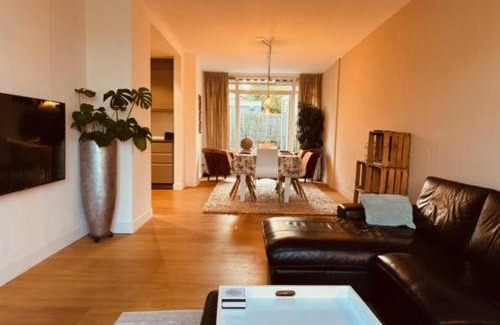 Wijk aan Zee Apartamento | Beautiful house at beach, sea and dunes