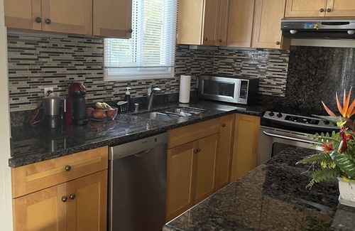 Ewa Casa | Beautiful House, Beaches , Surfing, Golf, WiFi