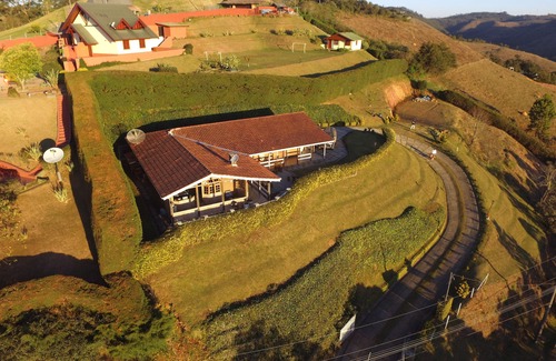 Alto do Capivari Casa | HERMOSA CASA con VISTA PANORÁMICA SENSACIONAL, Alto do Capivari, Campos do Jordão