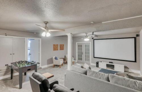 Dallas Casa | Beautiful House for BIG Groups with a Cinema Room