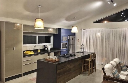 Praia do Rosa Casa | Beautiful House High Standard Closed Condominium Beira da Lagoa