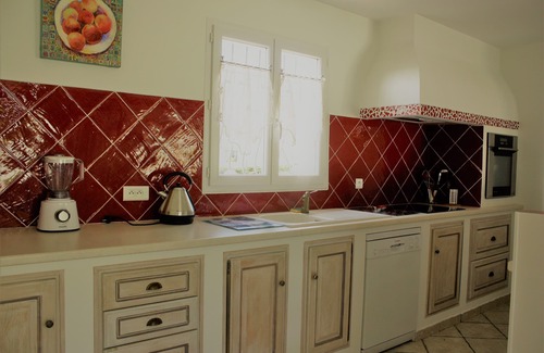 Saint-Chamas Casa | Bonita casa en Provenza, jardín y jacuzzi (mediados de junio a mediados de septiembre)
