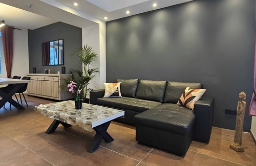 Lens Casa | Beautiful house in the Louvre Bollaert district