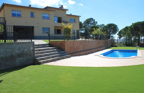 Lloret de Mar Casa | VILLA GALICIA! con piscina, barbacoa, billar, futbolín. A 5kmde Lloret de Mar.