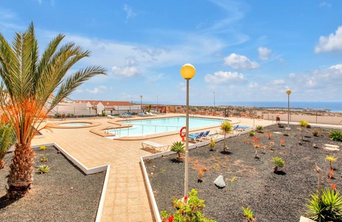 Caleta de Fuste Apartamento | Beautiful house with pool