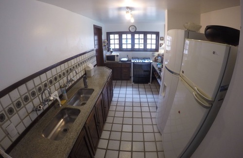 Buzios Casa | Linda casa con 4 Suites, 170m2, en Condominio Excelente y Playa a Pie en Geribá