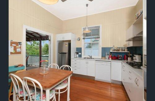 Bulimba Casa | Beautiful house with city views