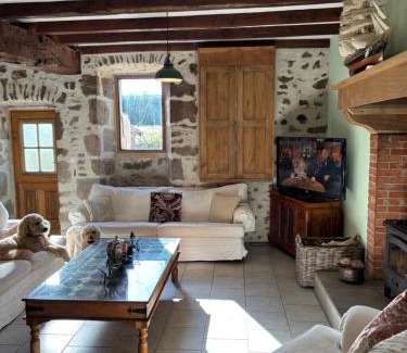 Busserolles Casa | Beautiful house with pool and spa in Dordogne 3 bedrooms