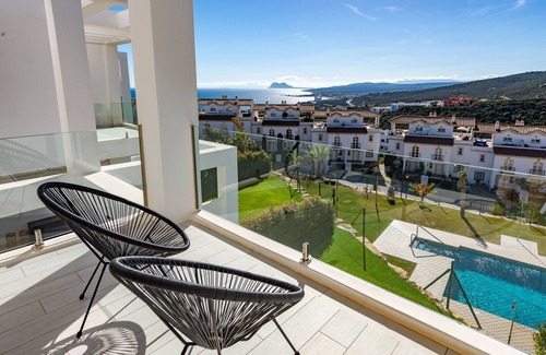 Manilva Casa | Beautiful house with nice hot tub on the topfloor!
