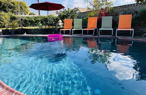 Sherwood Forest and Thistle Development Casa | Beautiful house with pool near Disneyland & Knotts Convention Center in Anaheim