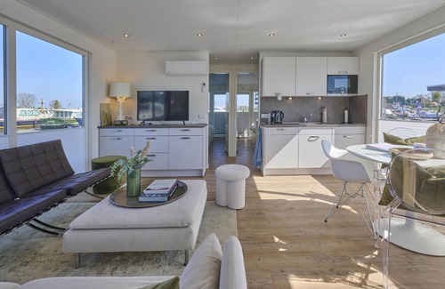 Kerkdriel Alquiler De Eote | Beautiful houseboat in harbour of Kerkdriel