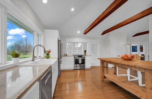 New Paltz Casa | Beautiful Hudson Valley 5 BR Villa