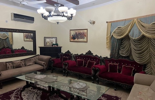 Lahore Casa | Beautiful Independent House Portion in DHA Lahore