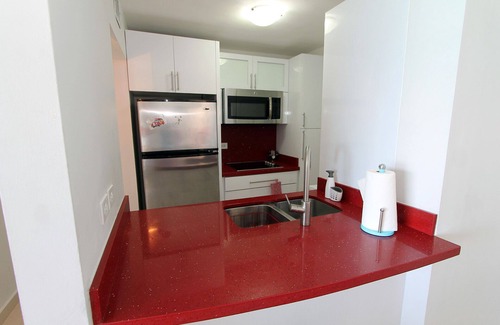 Isla Verde Condominio | Hermosa 2 habitaciones 2 baños Isla Verde frente a la playa!