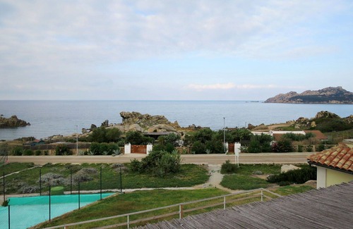 Santa Reparata Apartamento | Bonito apartamento con piscina, A/C, TV, terraza, mascotas permitida y aparcamiento