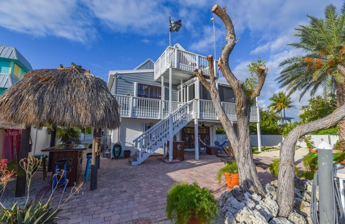 Little Torch Key Casa | Beautiful Keys Home w/ Open Water Views & 90' Dock