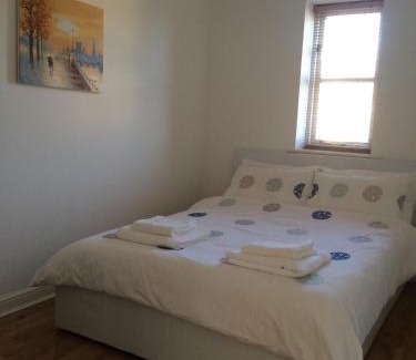 Grove Apartamento | Beautiful Kingston apartment