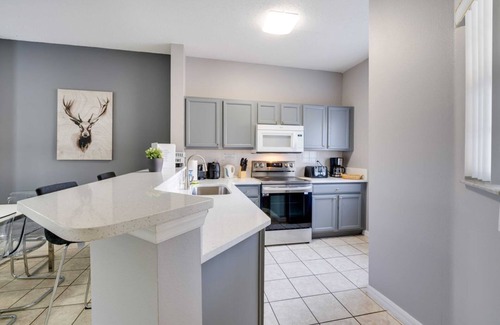 Kissimmee Casa | Beautiful Kissimmee Townhome Near Theme Parks!