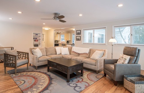 Silver Bay Casa | Hermosa casa de Lake George con playa privada, muelle