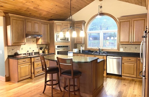 Niobe Casa | Beautiful Lake House in Point Chautauqua- Available Year Round! NEW BUNK ROOM