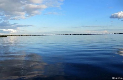 Fair Haven Casa | Beautiful Lake St Clair Cabin