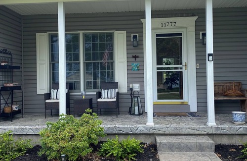 North East Casa | Beautiful lake view home nestled in the vineyards of North East Pa.