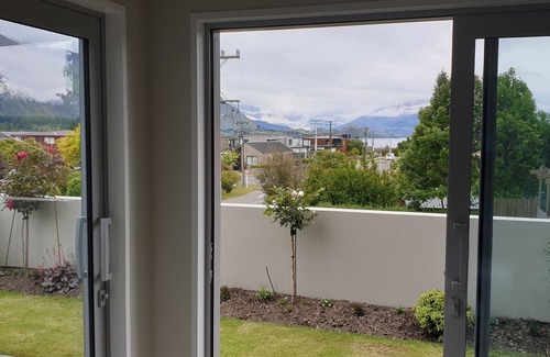 Wanaka Apartamento | Beautiful Lake views, 500m walk to the village