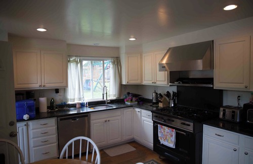 Putnam Valley Casa | Beautiful lakefront property 60 minutes from NYC.