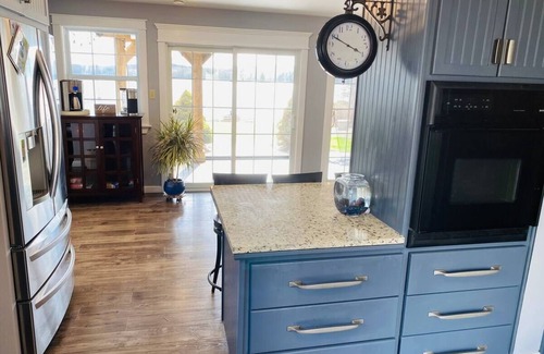 Bay of Fundy & Annapolis Valley Cabaña | Beautiful Lakefront Cottage Oasis |AnnapolisValley