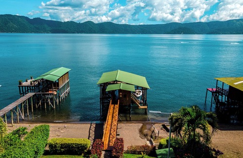 Coatepeque Casa | Beautiful Lakefront House in Lago Coatepeque!