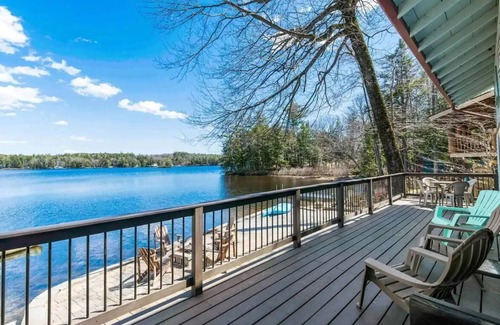 Newbury Casa | Beautiful lakefront Summer Lake House & Ski Cottage near Mt. Sunapee
