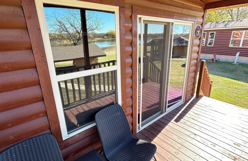 Frisco Cabina | Beautiful Lakeside Tiny House Cabin