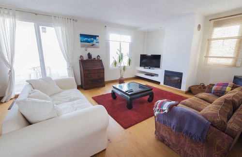 Tarifa Apartamento | Grande y hermoso apartamento de 3 dormitorios, terraza vistas al mar, Wifi.