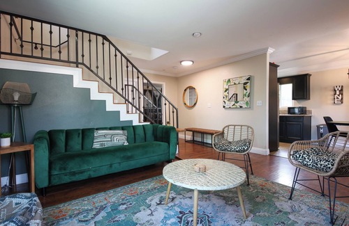 Los Angeles Apartamento | Beautiful large Home. Just a few minutes from DTLA