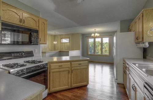 Chisago City Casa | Beautiful Large Lake House!
