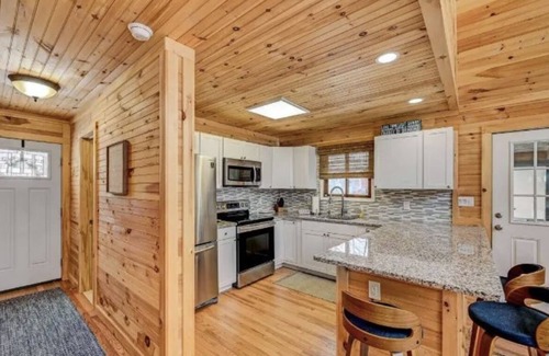 Lake Ariel Cabina | Beautiful Lodge in The Hideout!!