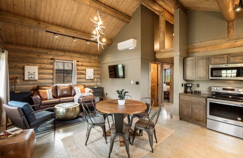 Livingston Cabina | Beautiful Log Cabin Near Fishing Access To Yellowstone