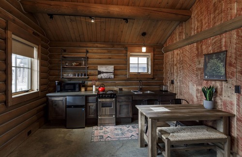 Livingston Cabina | Beautiful Log Cabin in Paradise Valley, Montana