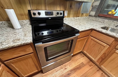 Mount Airy Cabina | Beautiful Log Cabin in Rural Mount Airy