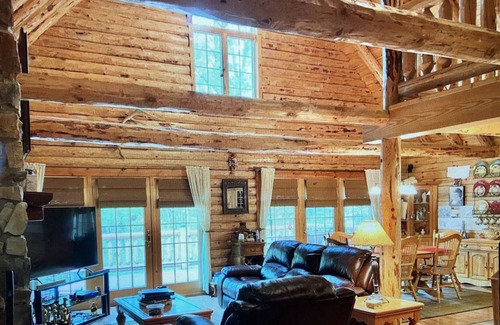 New Paltz Cabina | BEAUTIFUL LOG CABIN