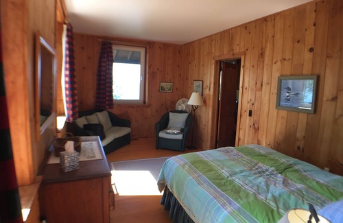 Greenville Cabina | Hermosa Log Lakefront Lodge w / Cove, playa, muelle y Boathouse
