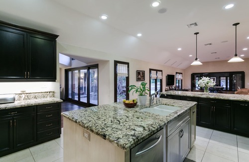 Northridge Casa | Hermoso, lujoso, Resort en Sherwood Forest, California