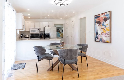 Innisfil Casa | Beautiful Luxurious home minutes to the Beach & Friday Harbour Resort